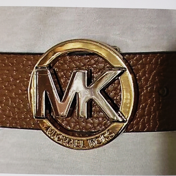 Michael kors ladies reversible belt - Picture 6 of 7